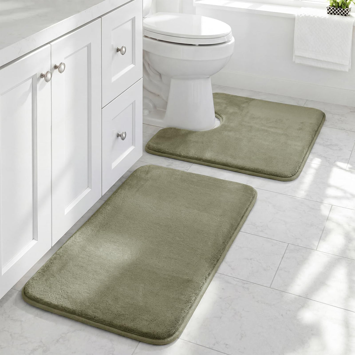 HUXMEYSON Bathroom Rugs Sets 2 Piece, Non-Slip & Quick Dry Bath Mat Set, Ultra Soft Velvet Bath Rugs for Bathroom, Toilet and Shower Floor, Navy