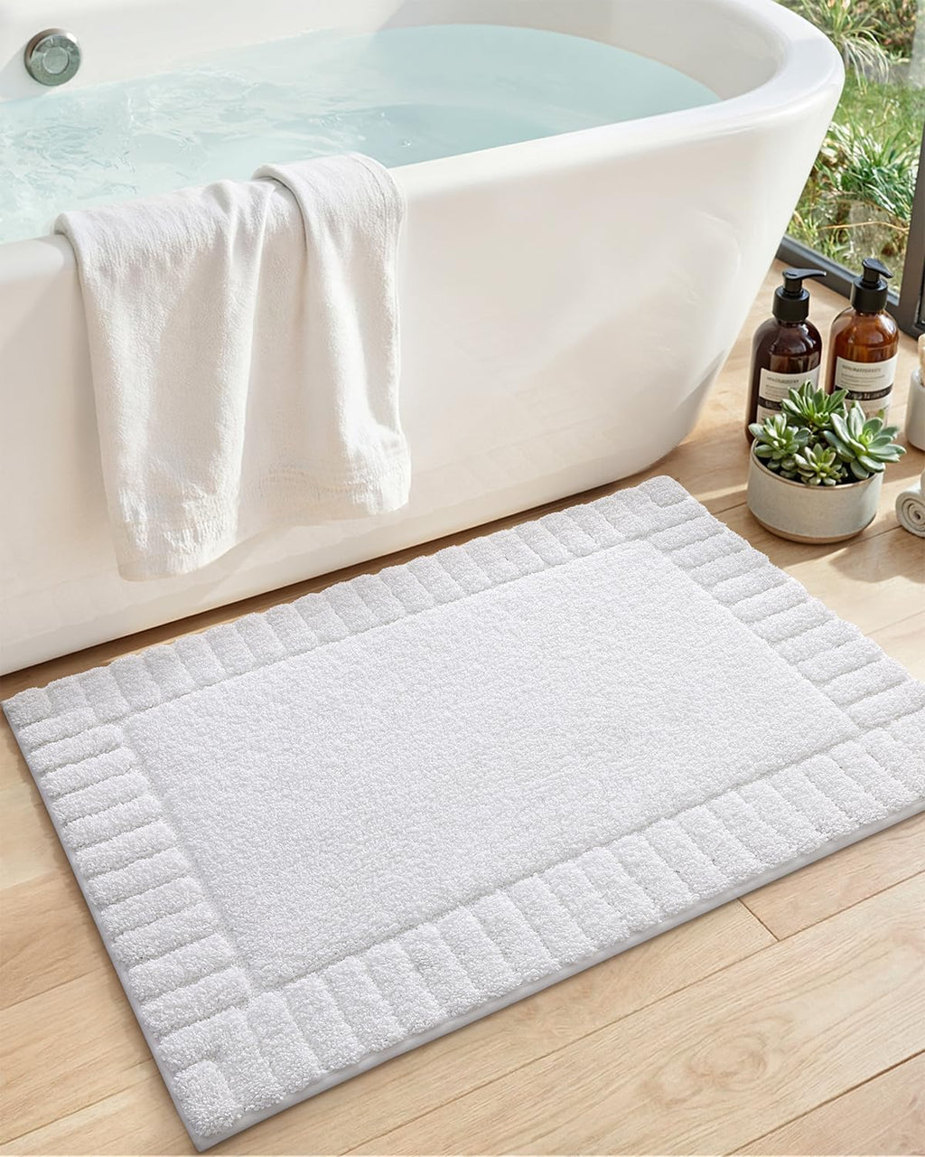 DEXI Bathroom Rugs Non Slip Washable, 36x24 Quick Dry Bath Mat, White