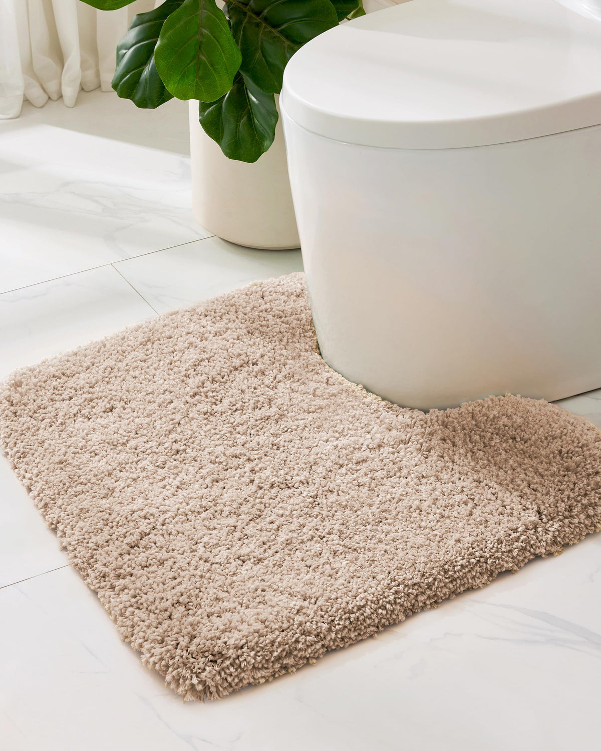 ILANGO Bathroom Rugs 24" × 17", Extra Soft Absorbent Microfiber Bath Rugs