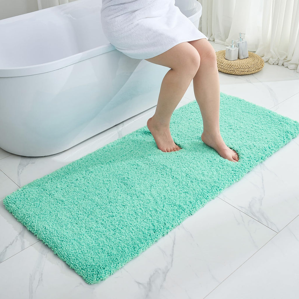 Disolla White Bathroom Rugs 17x24, Microfiber Non-Slip Plush Small Bath Mat