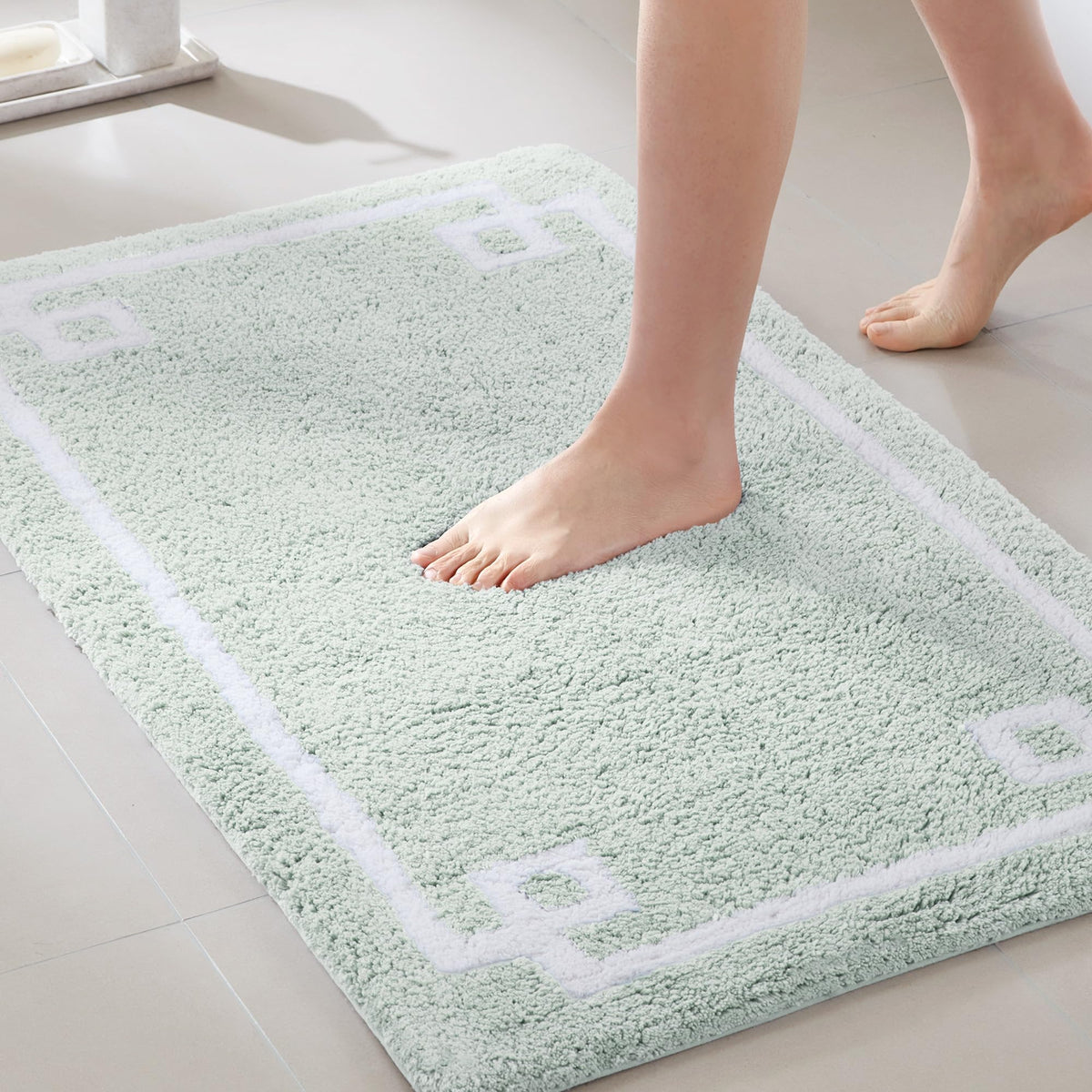 Madison Park Evan 100% Cotton Bath Rug Plush Absorbent, 20" x 30", Blue