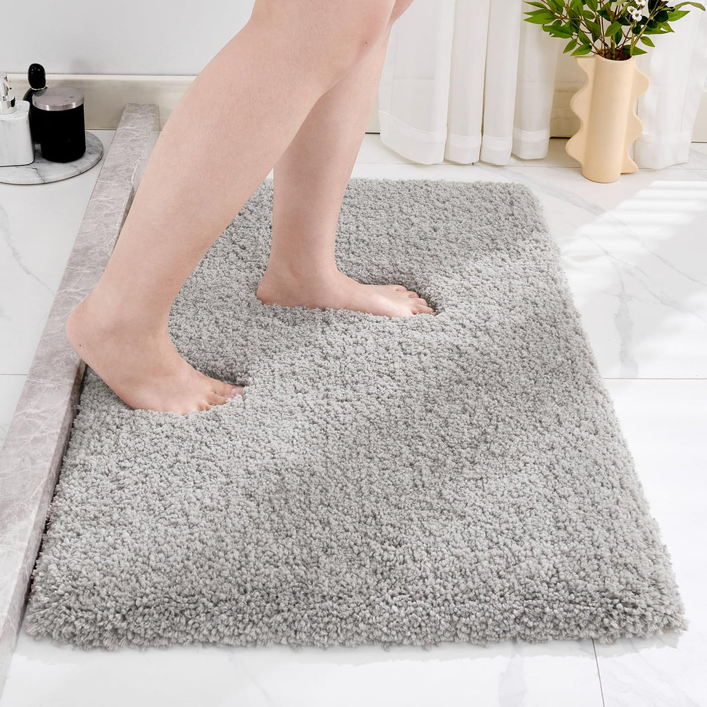 Disolla White Bathroom Rugs 17x24, Microfiber Non-Slip Plush Small Bath Mat