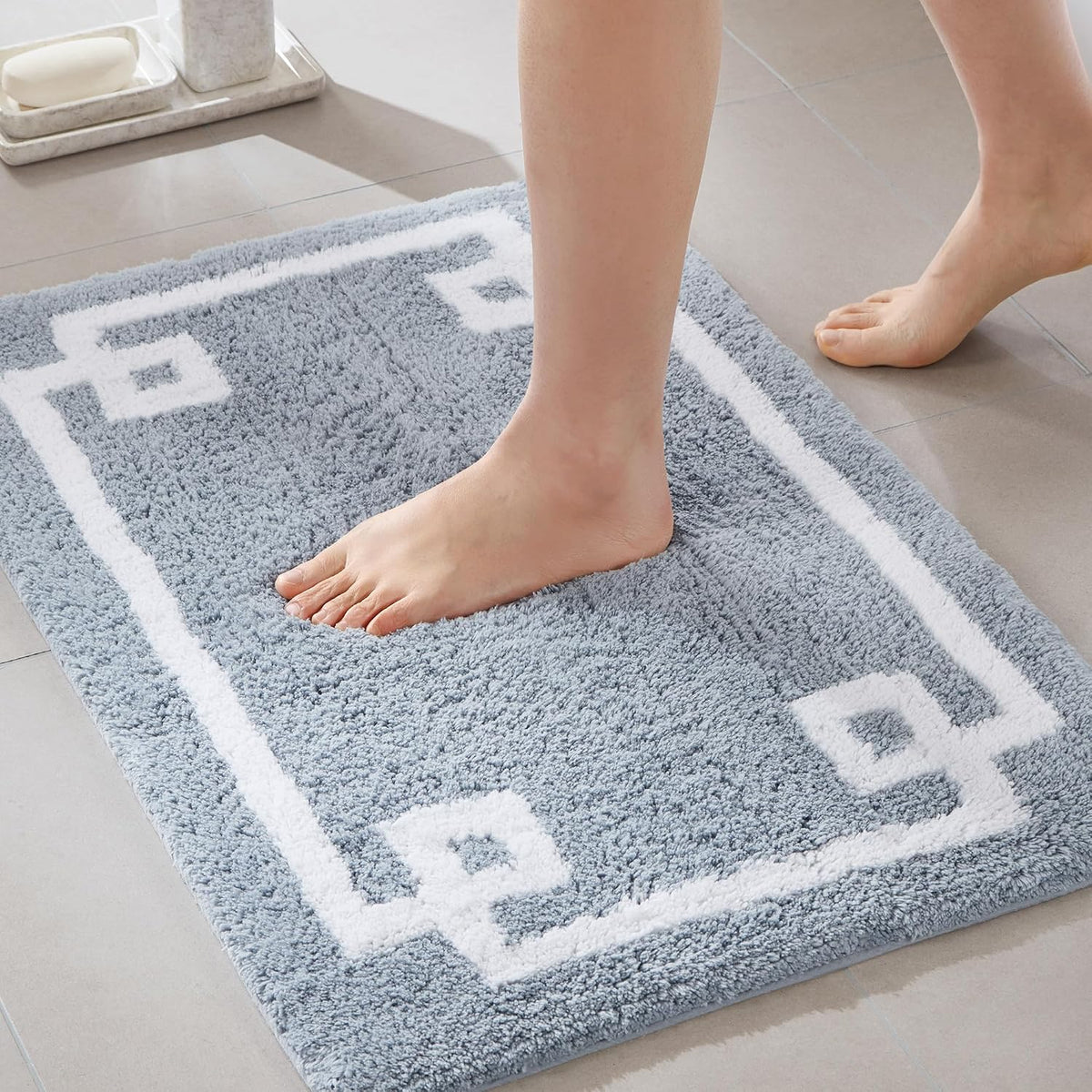 Madison Park Evan 100% Cotton Bath Rug Plush Absorbent, 20" x 30", Blue