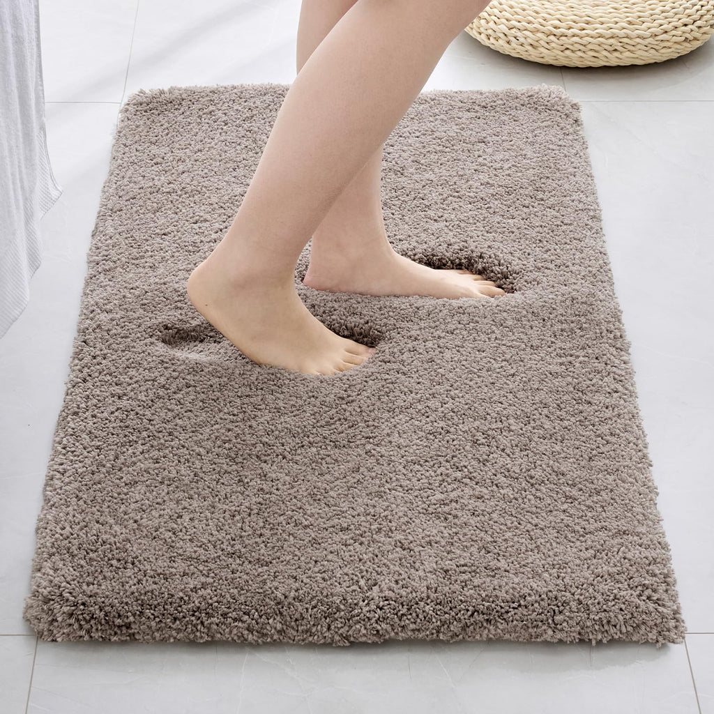 Disolla White Bathroom Rugs 17x24, Microfiber Non-Slip Plush Small Bath Mat
